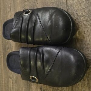 Clarks Soft Cushion Shoes